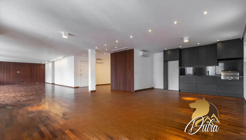 Arlene e Luciene Itaim Bibi 325m² 03 Dormitórios 03 Suítes 4 Vagas
