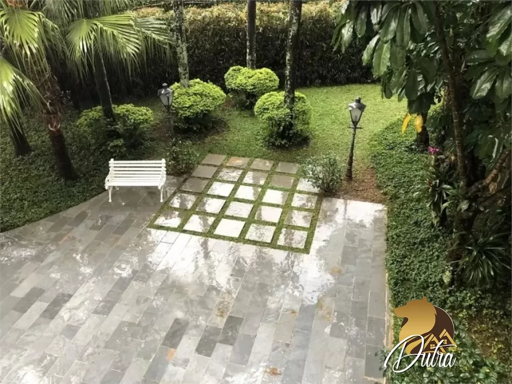 Altair Alto de Pinheiros 185m² 03 Dormitórios 03 Suítes 3 Vagas