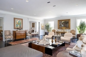 Sobrado Jardim Europa 330m² 03 Dormitórios 03 Suítes 6 Vagas