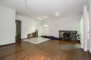 Padrão Moema 240m² 04 Dormitórios 02 Suítes 3 Vagas