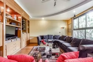 Padrão Jardim Europa 356m² 04 Dormitórios 03 Suítes 2 Vagas