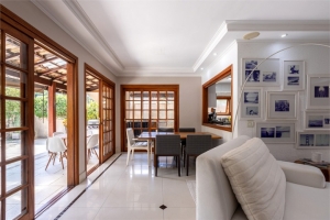 Los Alamos Chácara Monte Alegre 456m² 04 Dormitórios 02 Suítes 4 Vagas