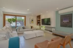 Padrão Jardim Paulistano 250m² 03 Dormitórios 01 Suítes 2 Vagas