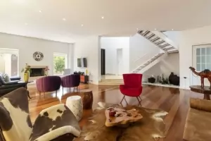 Padrão Cidade Jardim 642m² 04 Dormitórios 04 Suítes 8 Vagas