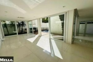 Casa de Condomínio Brooklin 360m² 04 Dormitórios 04 Suítes 4 Vagas