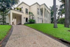 Padrão Jardim América 1200m² 05 Dormitórios 05 Suítes 20 Vagas