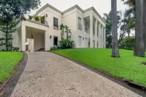 Padrão Jardim América 1200m² 05 Dormitórios 05 Suítes 20 Vagas