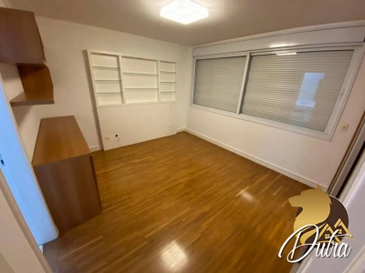 Casa de Condomínio Brooklin Paulista 425m² 04 Dormitórios 04 Suítes 4 Vagas