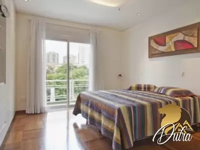 Casa de Vila Perdizes 520m² 04 Dormitórios 04 Suítes 3 Vagas