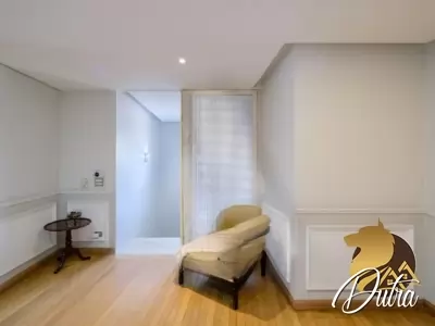 Padrão Jardim Europa 300m² 03 Dormitórios 02 Suítes 3 Vagas