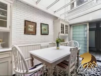 Padrão Jardim Europa 300m² 03 Dormitórios 02 Suítes 3 Vagas