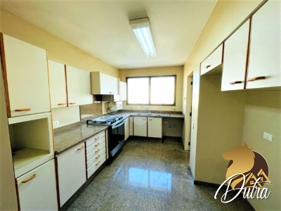 Maria Silvia Moema 170m² 03 Dormitórios 01 Suítes 2 Vagas