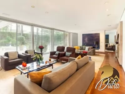 Padrão Jardim Paulista 1460m² 05 Dormitórios 05 Suítes 10 Vagas