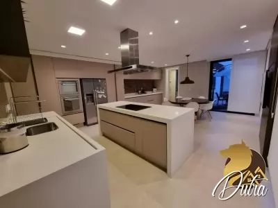 Padrão Jardim Paulista 415m² 04 Dormitórios 04 Suítes 3 Vagas
