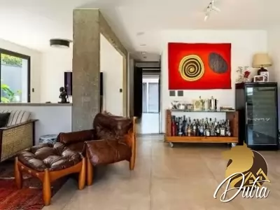 Padrão Alto de Pinheiros 496m² 04 Dormitórios 04 Suítes 4 Vagas