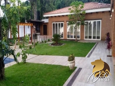 Casa de Vila Jardim Morumbi 695m² 05 Dormitórios 04 Suítes 10 Vagas