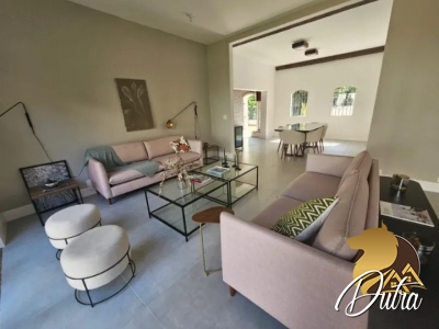 Casa de Vila Jardim Morumbi 695m² 05 Dormitórios 04 Suítes 10 Vagas