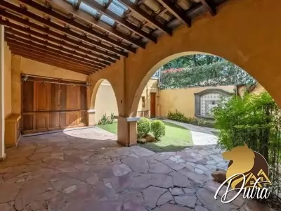 Sobrado Jardim Europa 219m² 03 Dormitórios 3 Vagas