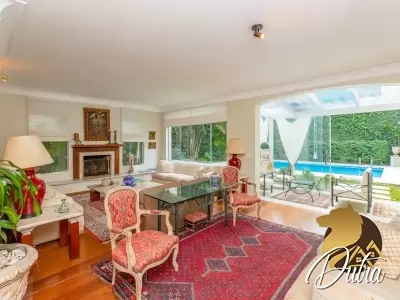 Padrão Alto de Pinheiros 419m² 04 Dormitórios 02 Suítes 2 Vagas