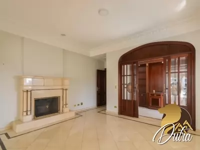 Taiuva Vila Gomes Cardim 340m² 04 Dormitórios 04 Suítes 5 Vagas