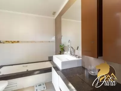 Padrão Jardim Paulista 331m² 03 Dormitórios 02 Suítes 4 Vagas