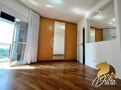 Saint James Park Indianópolis 220m² 03 Dormitórios 03 Suítes 3 Vagas