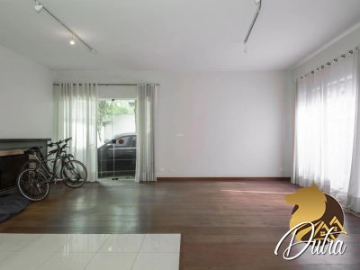 Padrão Moema 240m² 04 Dormitórios 02 Suítes 3 Vagas