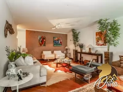 Padrão Brooklin 246m² 03 Dormitórios 02 Suítes 4 Vagas