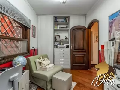 Padrão Brooklin 246m² 03 Dormitórios 02 Suítes 4 Vagas