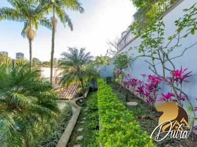 Padrão Jardim Marajoara 228m² 03 Dormitórios 02 Suítes 5 Vagas