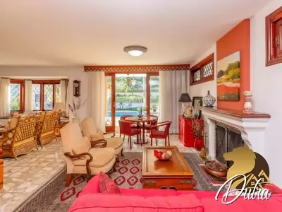 Padrão Jardim Marajoara 228m² 03 Dormitórios 02 Suítes 5 Vagas