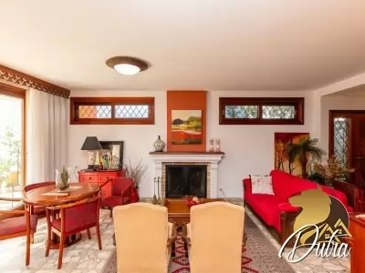 Padrão Jardim Marajoara 228m² 03 Dormitórios 02 Suítes 5 Vagas