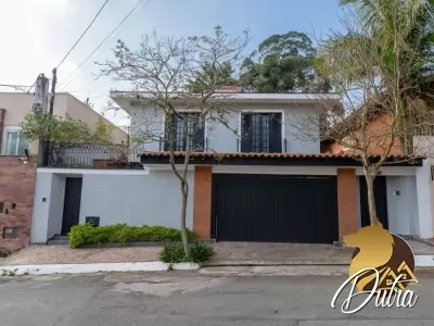 Padrão Jardim Marajoara 228m² 03 Dormitórios 02 Suítes 5 Vagas