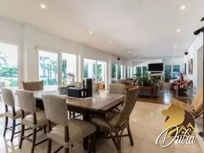 condominio vila verde Jardim Cordeiro 625m² 04 Dormitórios 04 Suítes 5 Vagas