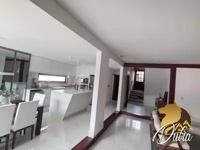 Padrão Jardim Riviera 292m² 03 Dormitórios 03 Suítes 4 Vagas