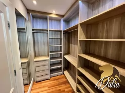 Padrão Jardim América 697m² 04 Dormitórios 04 Suítes 8 Vagas