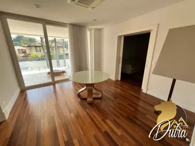 Padrão Jardim América 697m² 04 Dormitórios 04 Suítes 8 Vagas