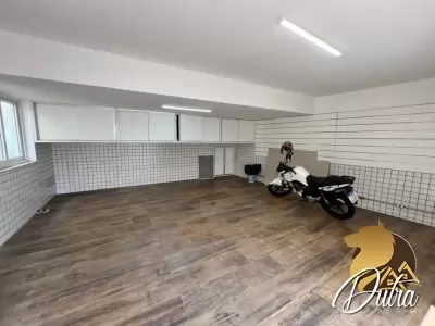 Padrão Jardim América 697m² 04 Dormitórios 04 Suítes 8 Vagas