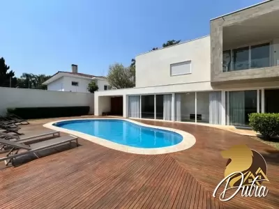 Padrão Jardim América 697m² 04 Dormitórios 04 Suítes 8 Vagas