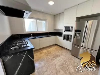 Padrão Jardim América 697m² 04 Dormitórios 04 Suítes 8 Vagas