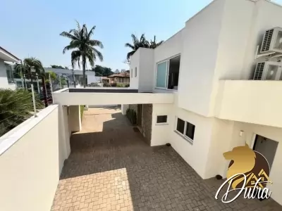 Padrão Jardim América 697m² 04 Dormitórios 04 Suítes 8 Vagas