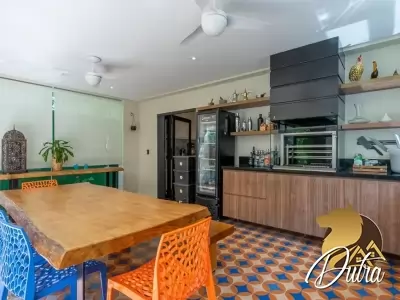 Padrão Jardim Paulista 268m² 03 Dormitórios 03 Suítes 3 Vagas