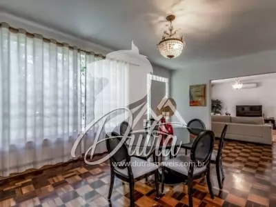 Padrão Jardim Europa 400m² 04 Dormitórios 02 Suítes 3 Vagas