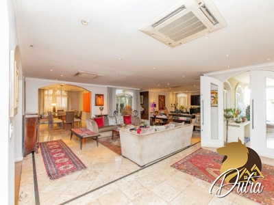 Padrão Alto de Pinheiros 413m² 05 Dormitórios 03 Suítes 4 Vagas