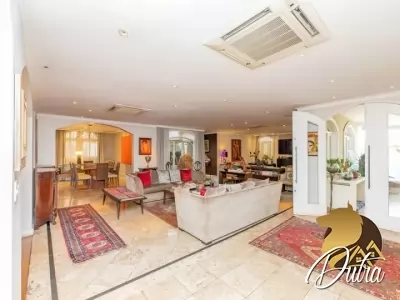 Padrão Alto de Pinheiros 413m² 05 Dormitórios 03 Suítes 4 Vagas