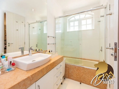 Padrão Alto de Pinheiros 413m² 05 Dormitórios 03 Suítes 4 Vagas