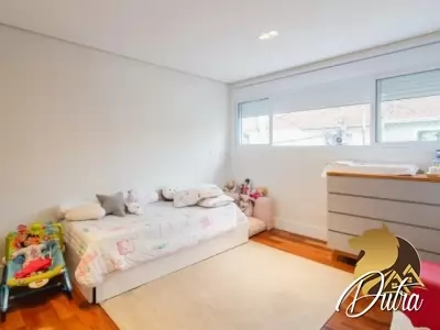 Casa de Vila Vila Olímpia Vila Olímpia 160m² 03 Dormitórios 03 Suítes 2 Vagas