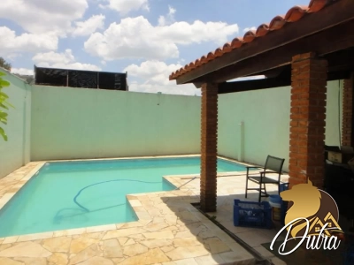 Padrão Indianópolis 200m² 03 Dormitórios 03 Suítes 3 Vagas