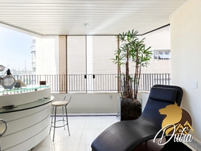 Golden Grove Pacaembu 350m² 04 Dormitórios 04 Suítes 4 Vagas