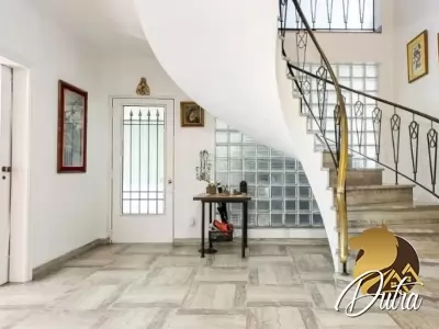 Padrão Jardim Paulista 370m² 03 Dormitórios 03 Suítes 4 Vagas
